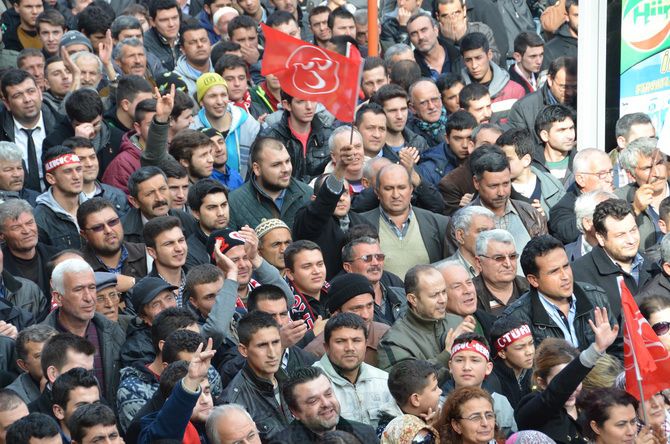 MHP LİDERi DEVLET BAHÇELİ AKHİSARLILAR İLE BULUŞTU